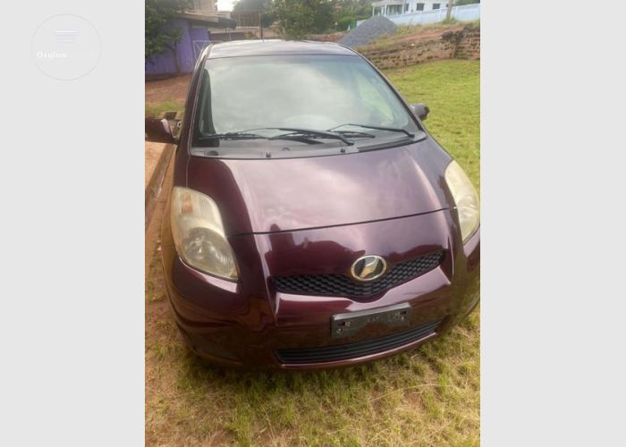  2010 Toyota vitz