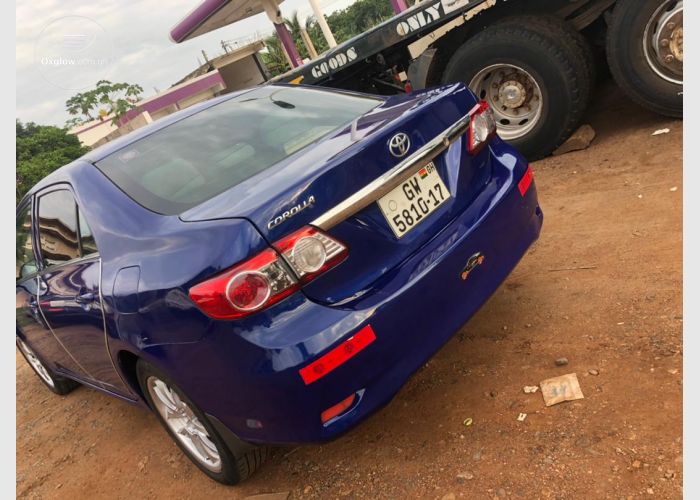  2013  Toyota Corolla Le