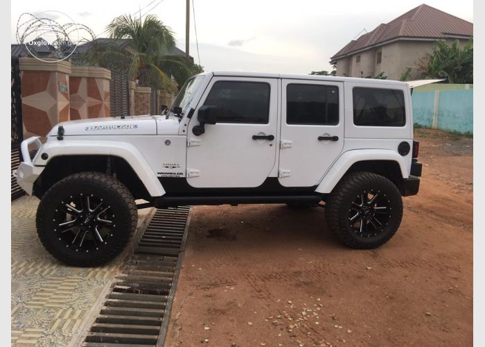  2017 Jeep Wrangler (DV)