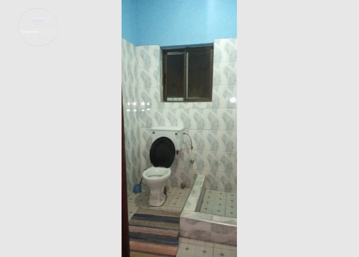  Furnished room available