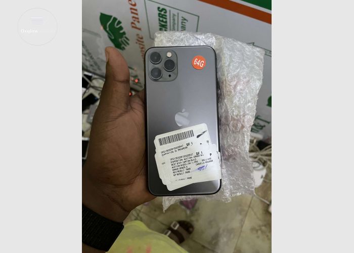  iPhone 11 Pro  64 gig 