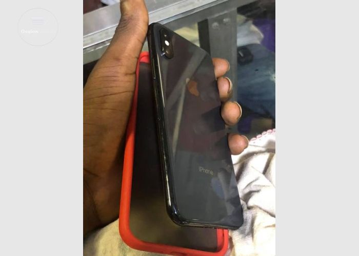  iPhone xs Max 64GB