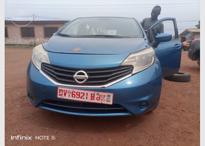  Nissan Versa SV 2015 