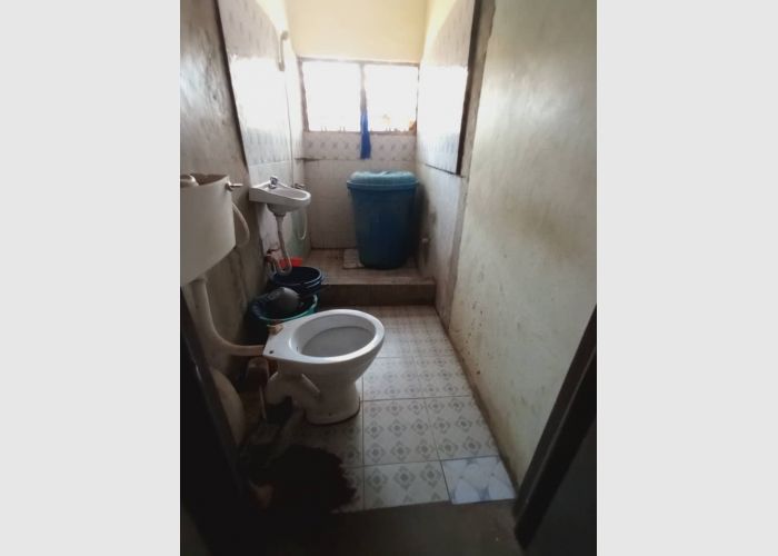  Single room available