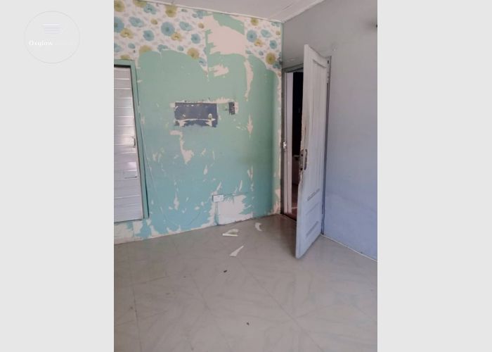  Single room self-contained