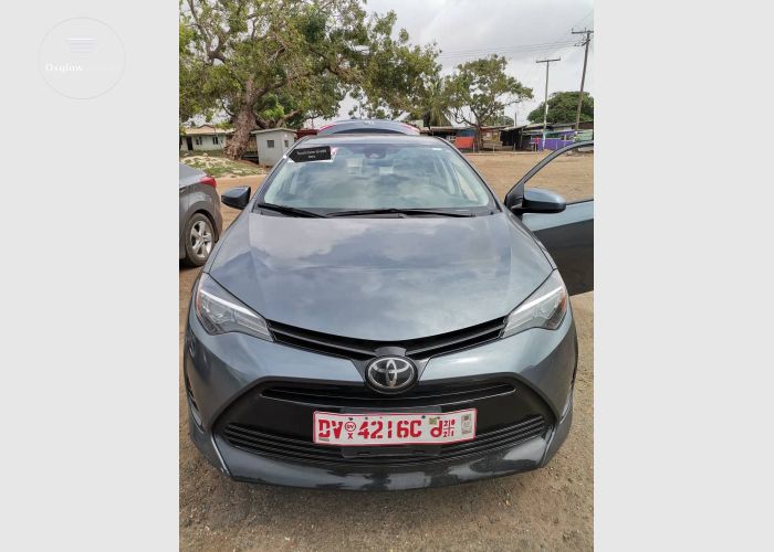  Toyota corolla le 2018 