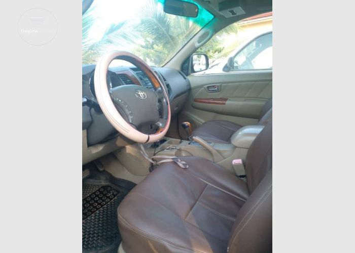  Toyota Fortuner 2008
