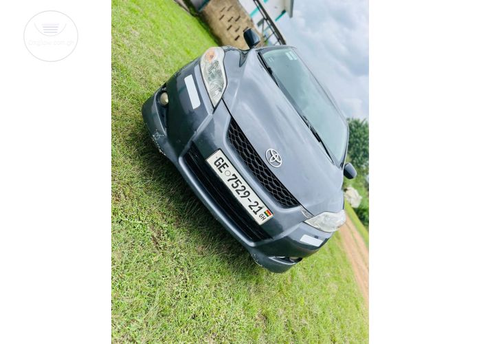 *2012 Model Toyota Matrix* *Registered 2021* *Automatic Transmission* *With Sunroof*