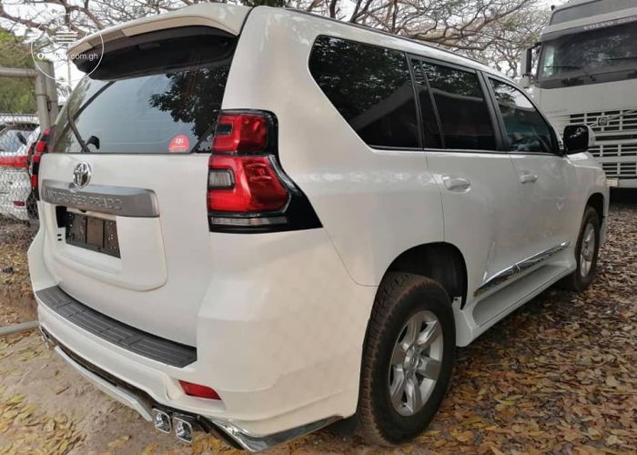 *2022 Model Toyota Land Cruiser Prado* Unregistered Cleared in May 2024