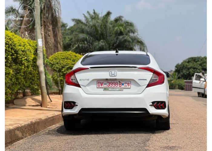  Honda Civic Touring