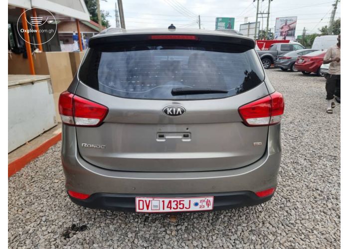  KIA RONDO