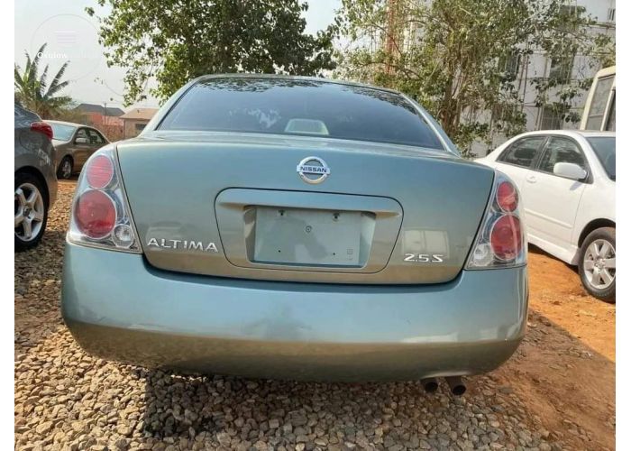  Nissan Altima