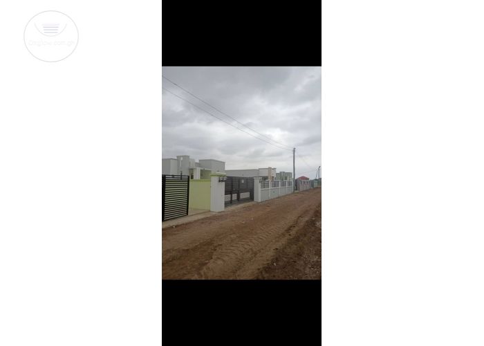 2 Bedrooms House