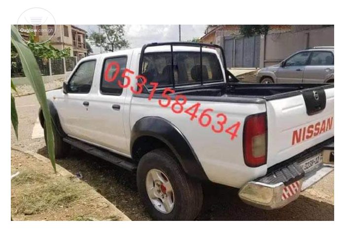 2008 Nissan hardbody