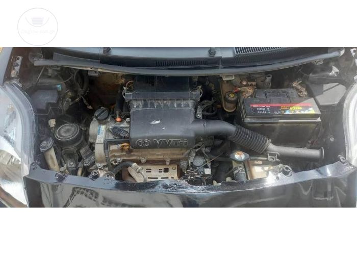 2010 toyota vitz