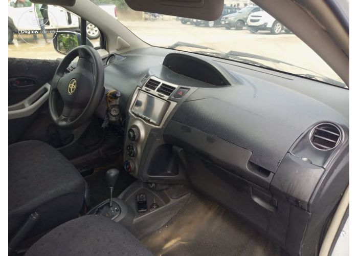 2010 Toyota vitz