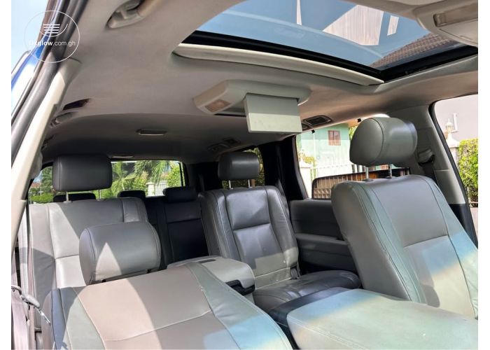 2011 TOYOTA SEQUOIA 4x4 ðŸš˜
