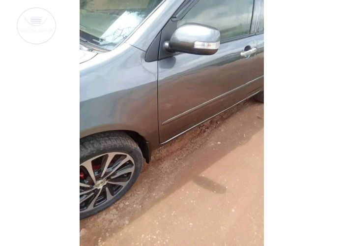 2012 Toyota Corolla LE 2011