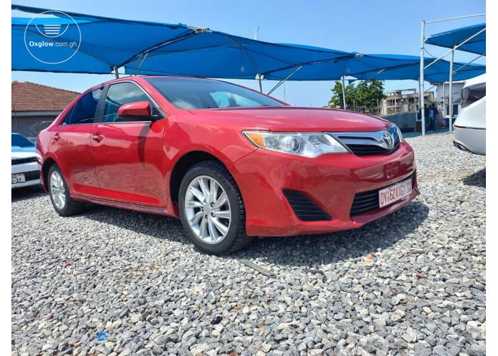 2014 Toyota Camry LE Fully Loaded
