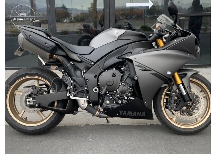 2014 Yamaha YZF-R1 WhatsApp +13236413248