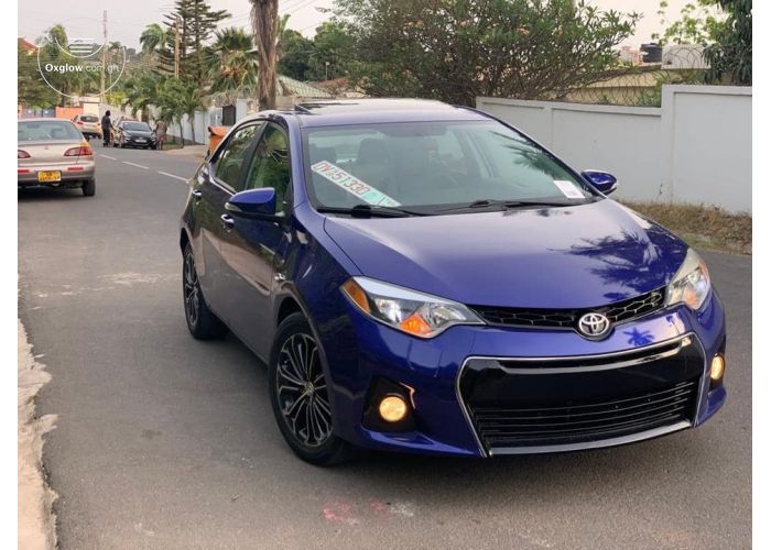 2015 Toyota Corolla Sports