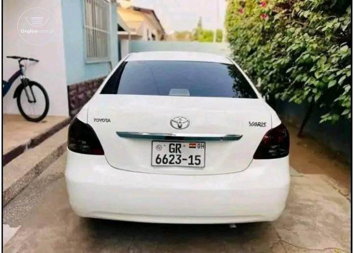 2015 Toyota yaris