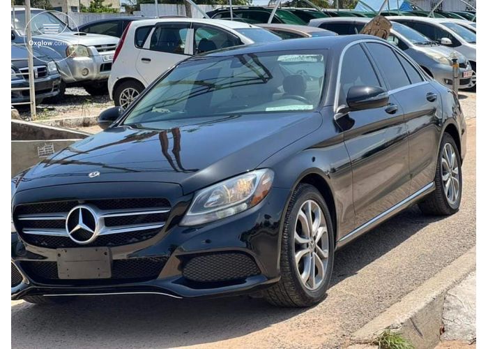2017 MERCEDES BENZ C300