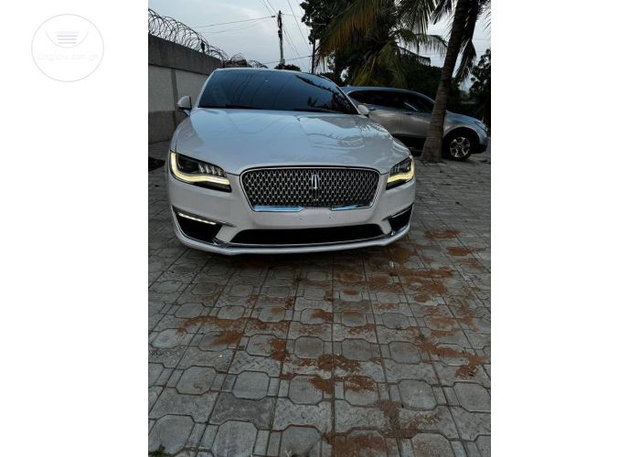 2017  Model LINCOLN MKZ PEARL 