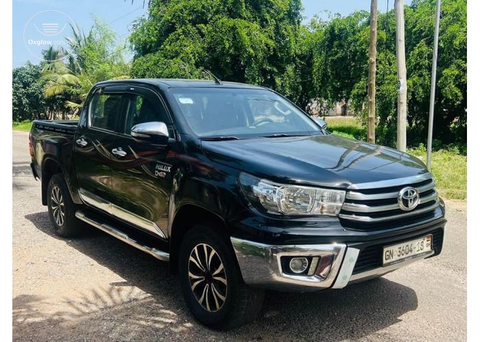 2017 Model Toyota Hilux Pickup Registered 2018 Was bought brand new Automatic transmission