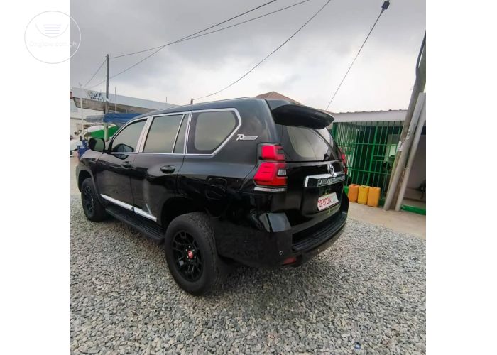2017 Toyota Land Cruiser Prado