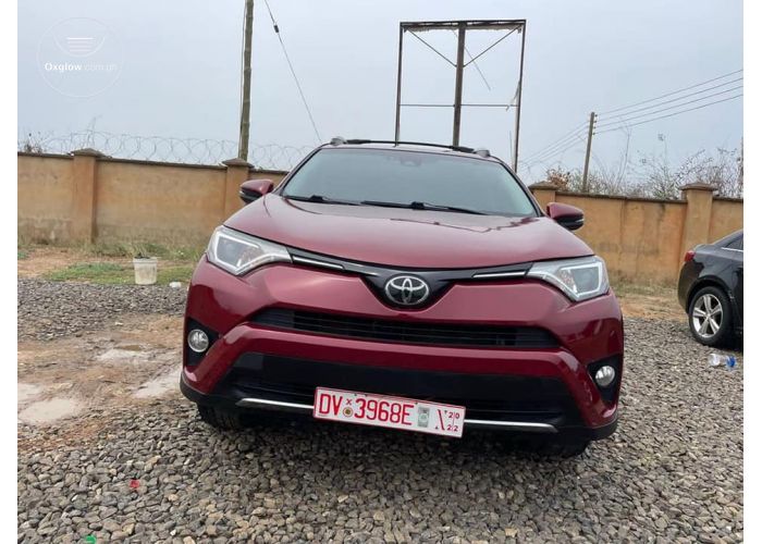 2018 TOYOTA RAV4 XLE
