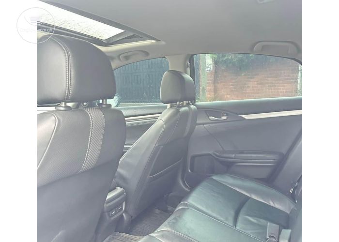 2019 Honda Civic Touring. 
