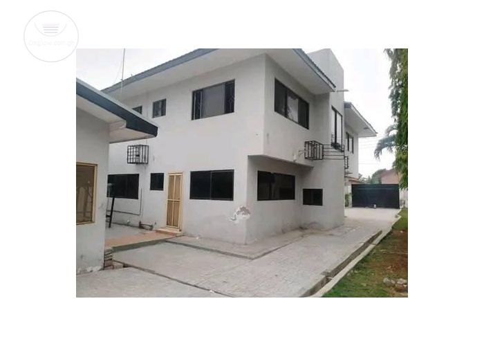 3 Bedrooms House