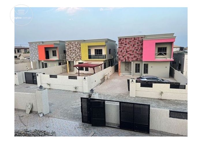 4 Bedroom Houses