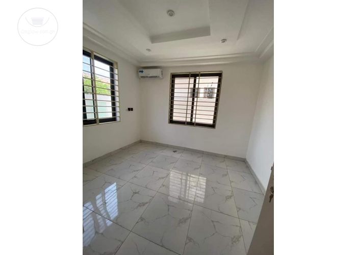 4 Bedroom Semi-Detached House