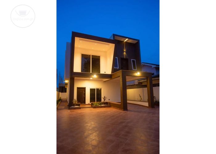 4 Bedroom Town House