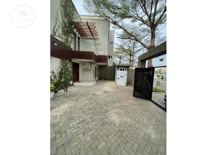 4 Bedroom TownHouse