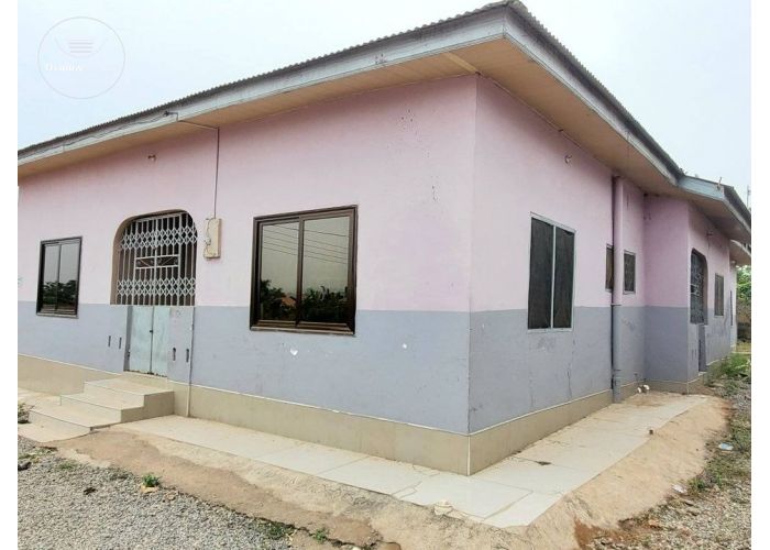 5 Bedroom House 