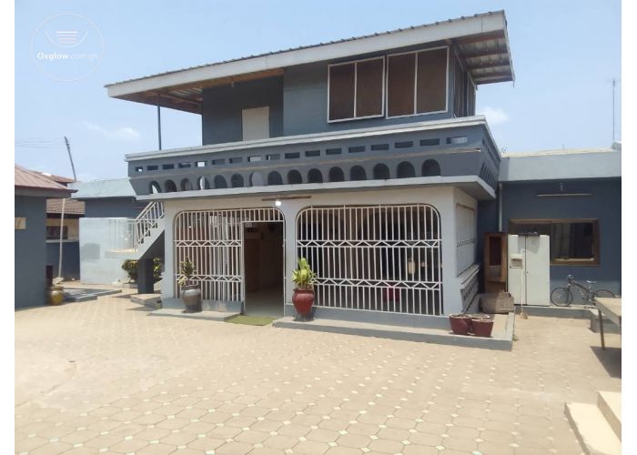 5 BEDROOM STOREY HOUSE AT CHANTAN LAPAZ / ACHIMOTA