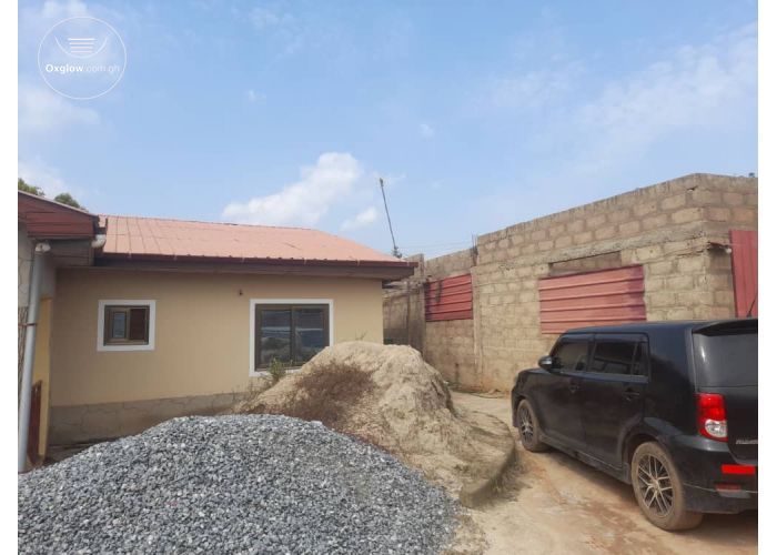 5 BEDROOM WITH OUTHOUSE AT PENTECOST ABLEKUMA ACCRA