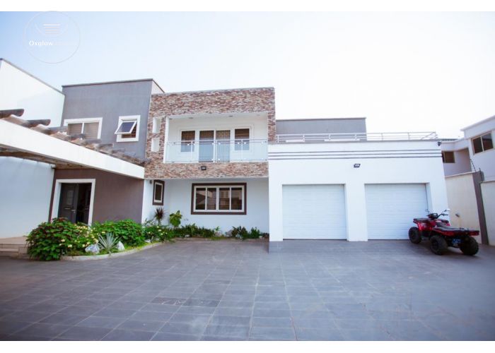 5 Bedrooms (all ensuite) 