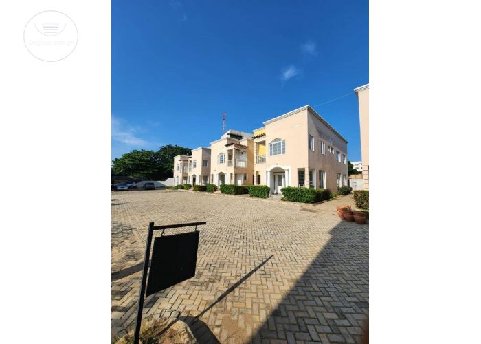 9 Unit of 4 Bedrooms Town House