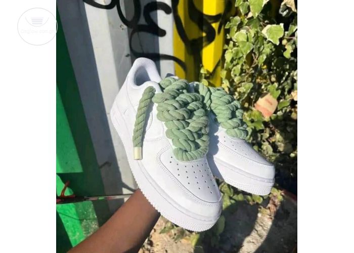 AIR FORCE SNEAKER