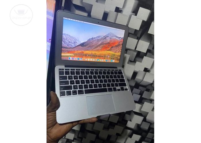 Apple MacBook Air Dual Core Laptop