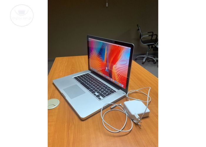 Apple MacBook Pro 15" Core i7 Laptop