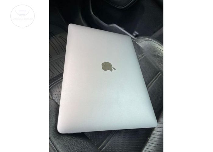 Apple MacBook Pro 2017 Core i5 Laptop