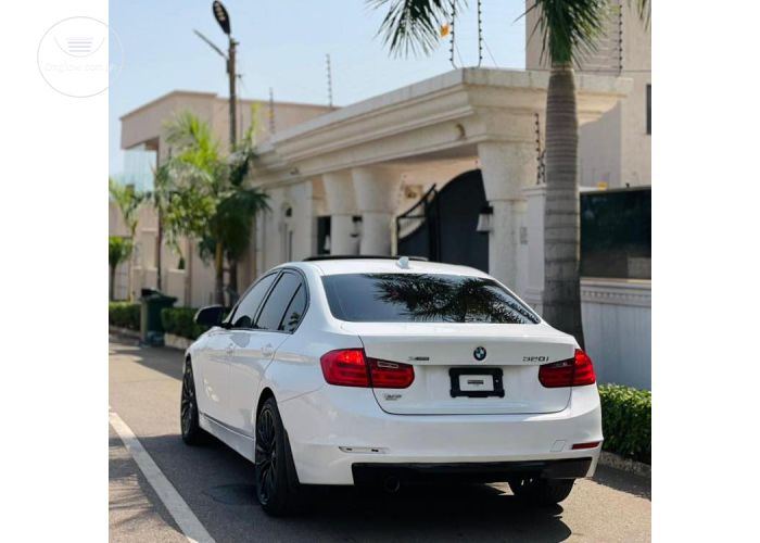 BMW 3 Series 320i Ã—Drive