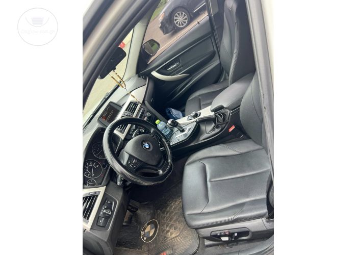 BMW 320I 