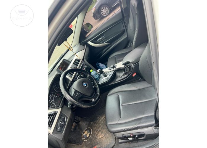 BMW 320i