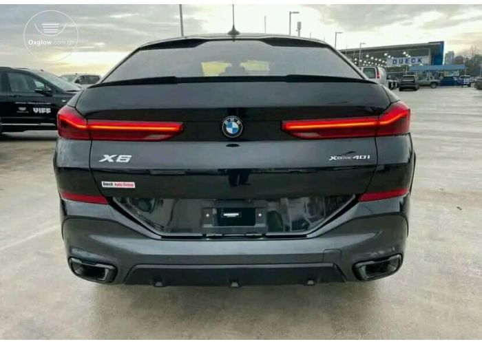 BMW X6 M50i